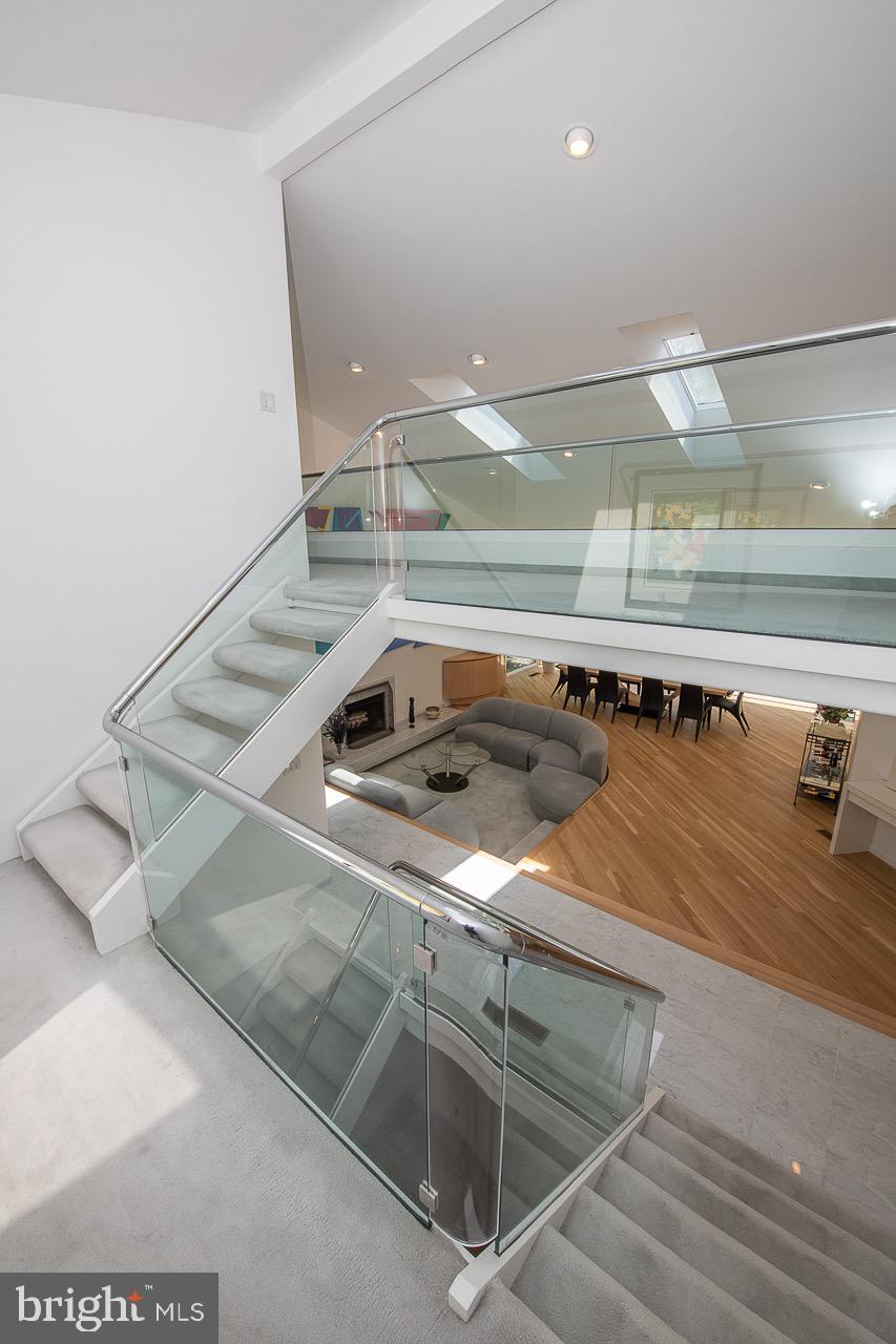 GLADWYNE - Residential