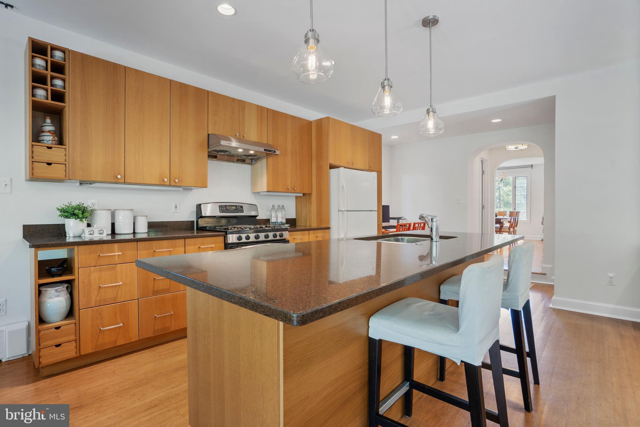 WAVERLY HILLS - Residential