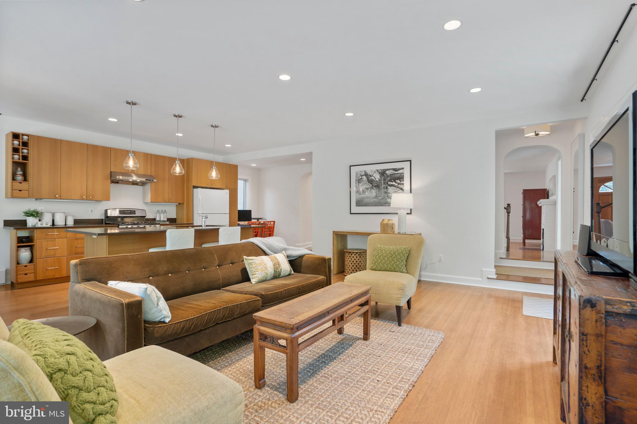 WAVERLY HILLS - Residential