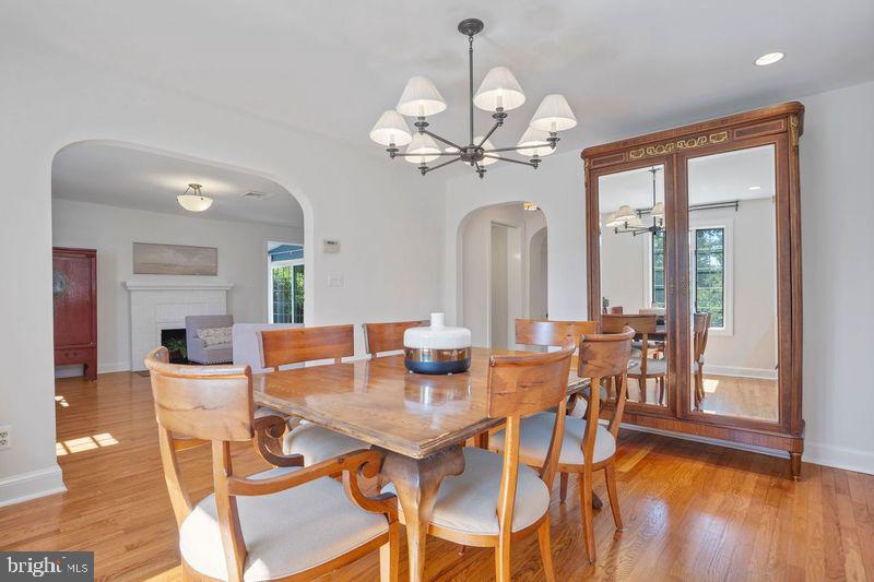 WAVERLY HILLS - Residential