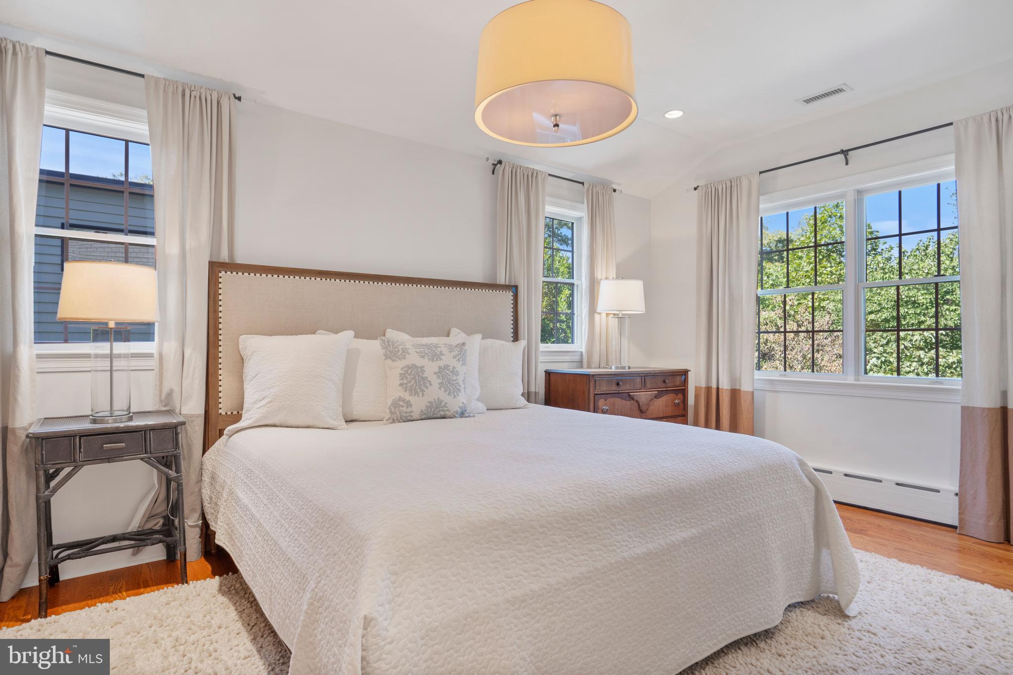 WAVERLY HILLS - Residential