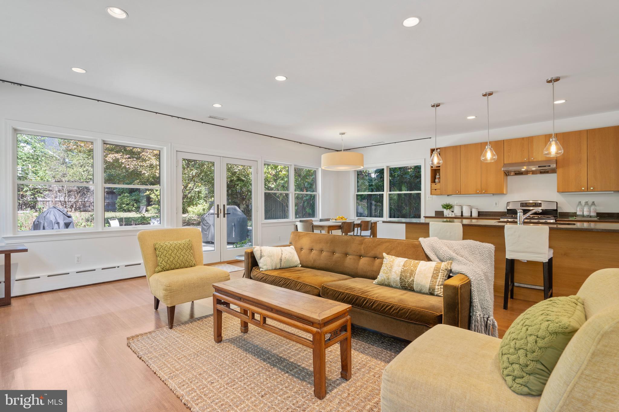 WAVERLY HILLS - Residential