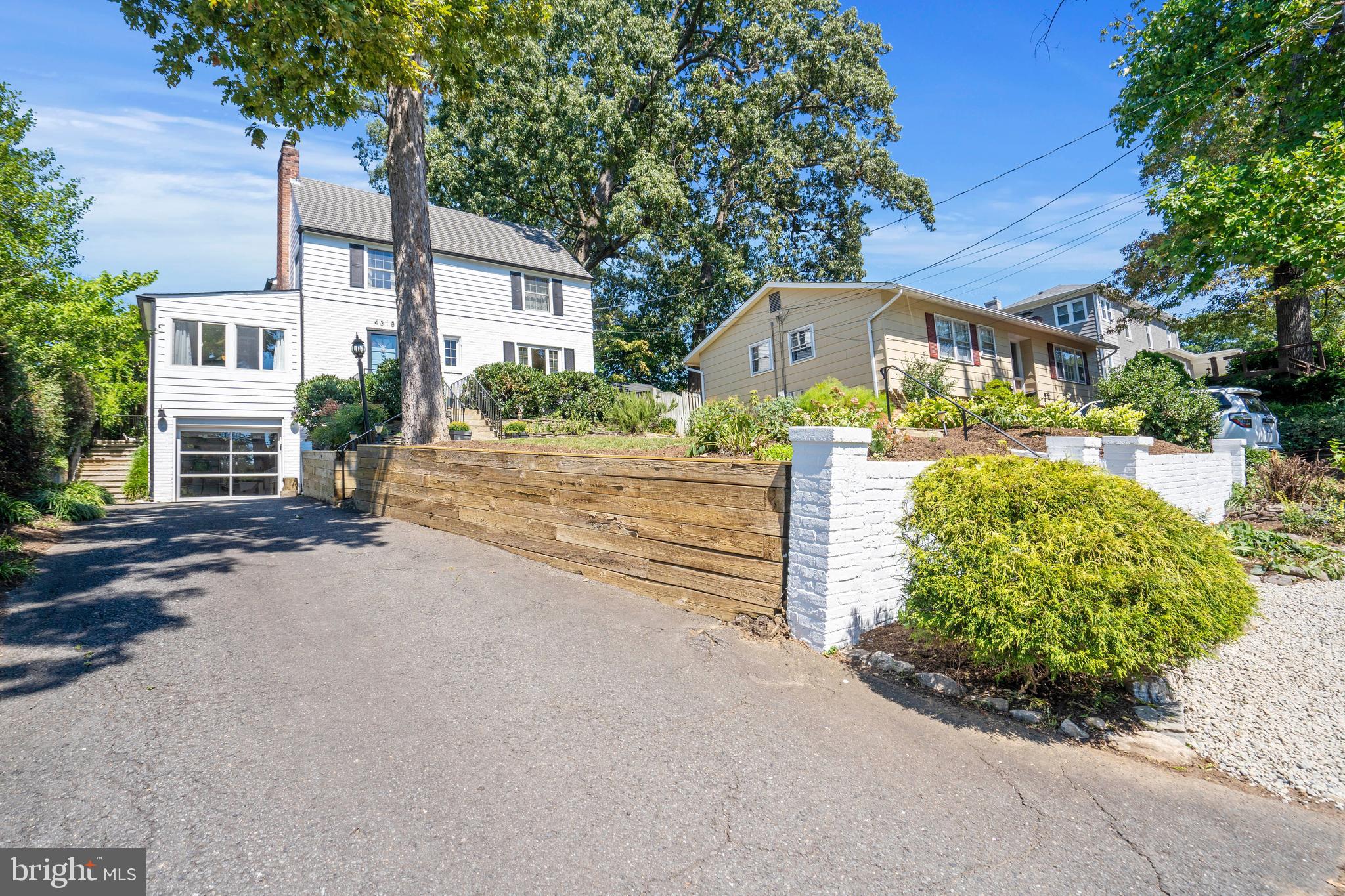 WAVERLY HILLS - Residential