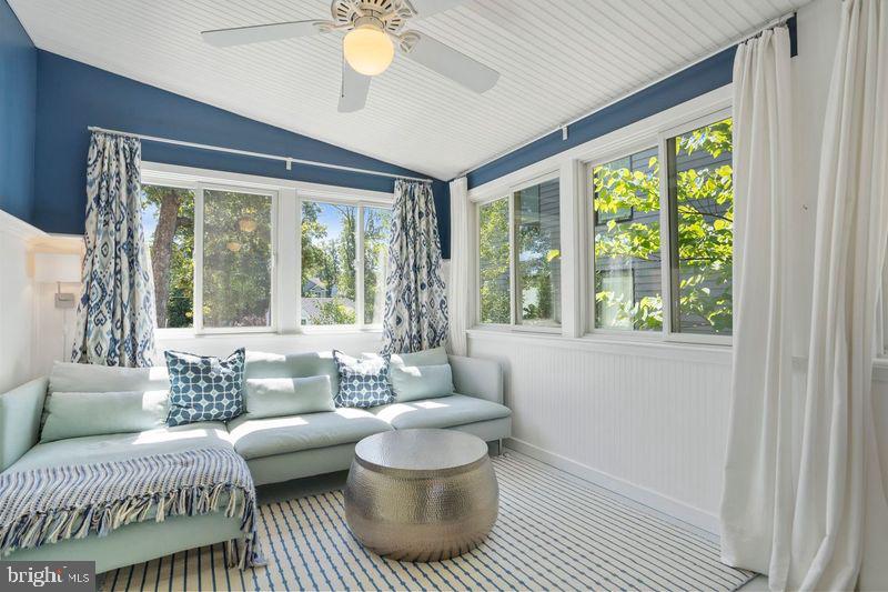 WAVERLY HILLS - Residential