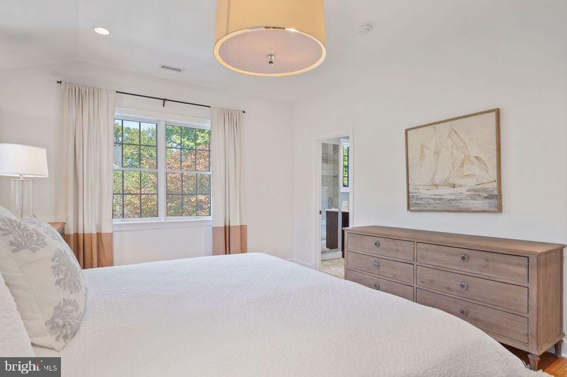 WAVERLY HILLS - Residential