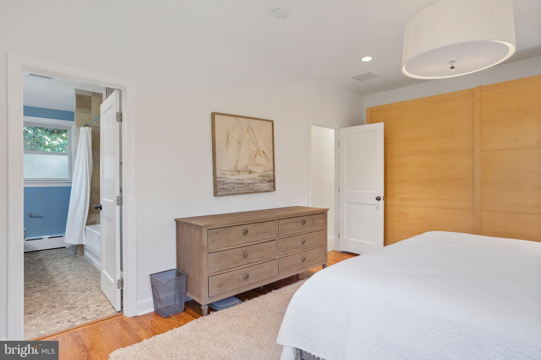 WAVERLY HILLS - Residential