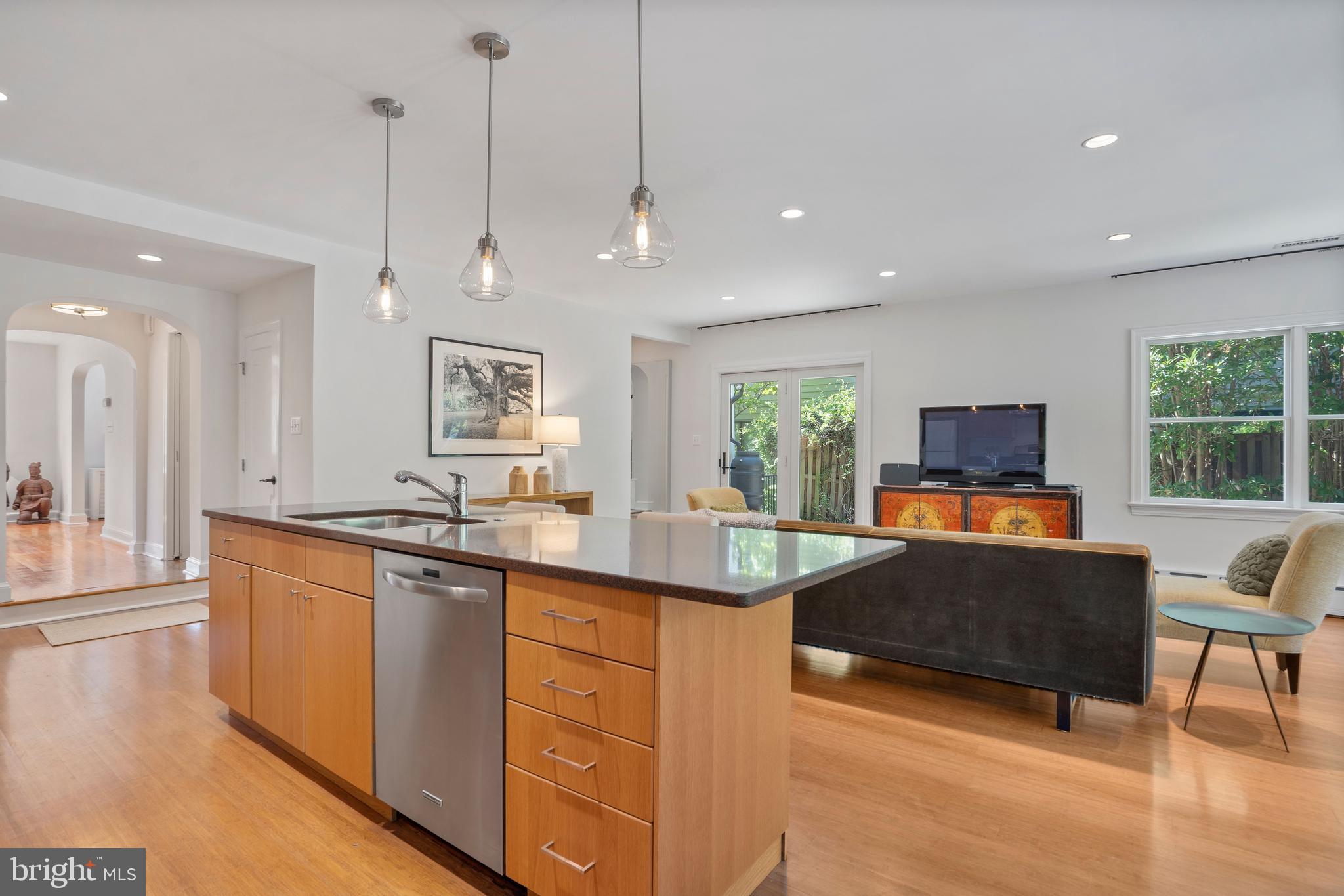 WAVERLY HILLS - Residential