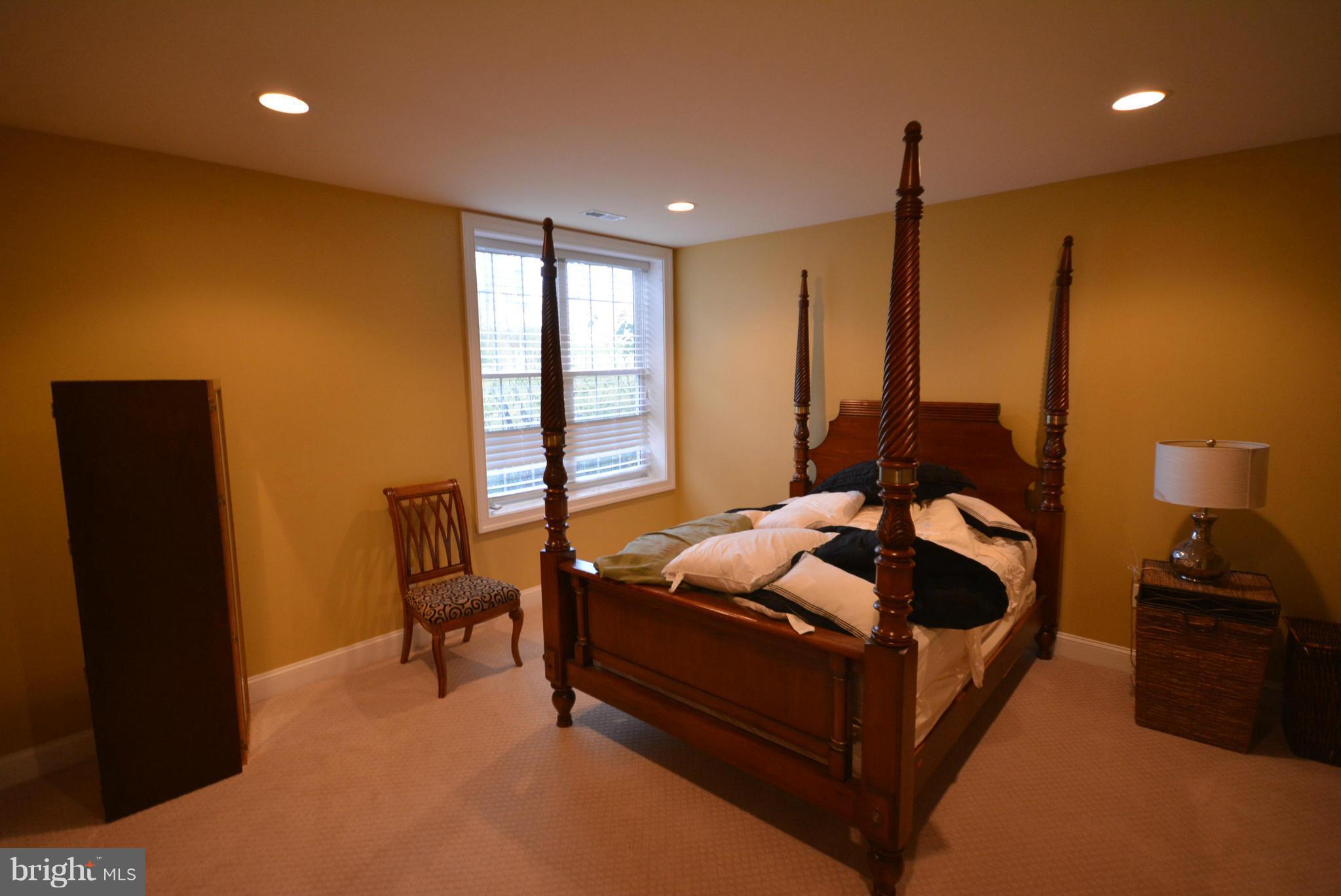 ESTATES AT FAIR OAKS - Residential