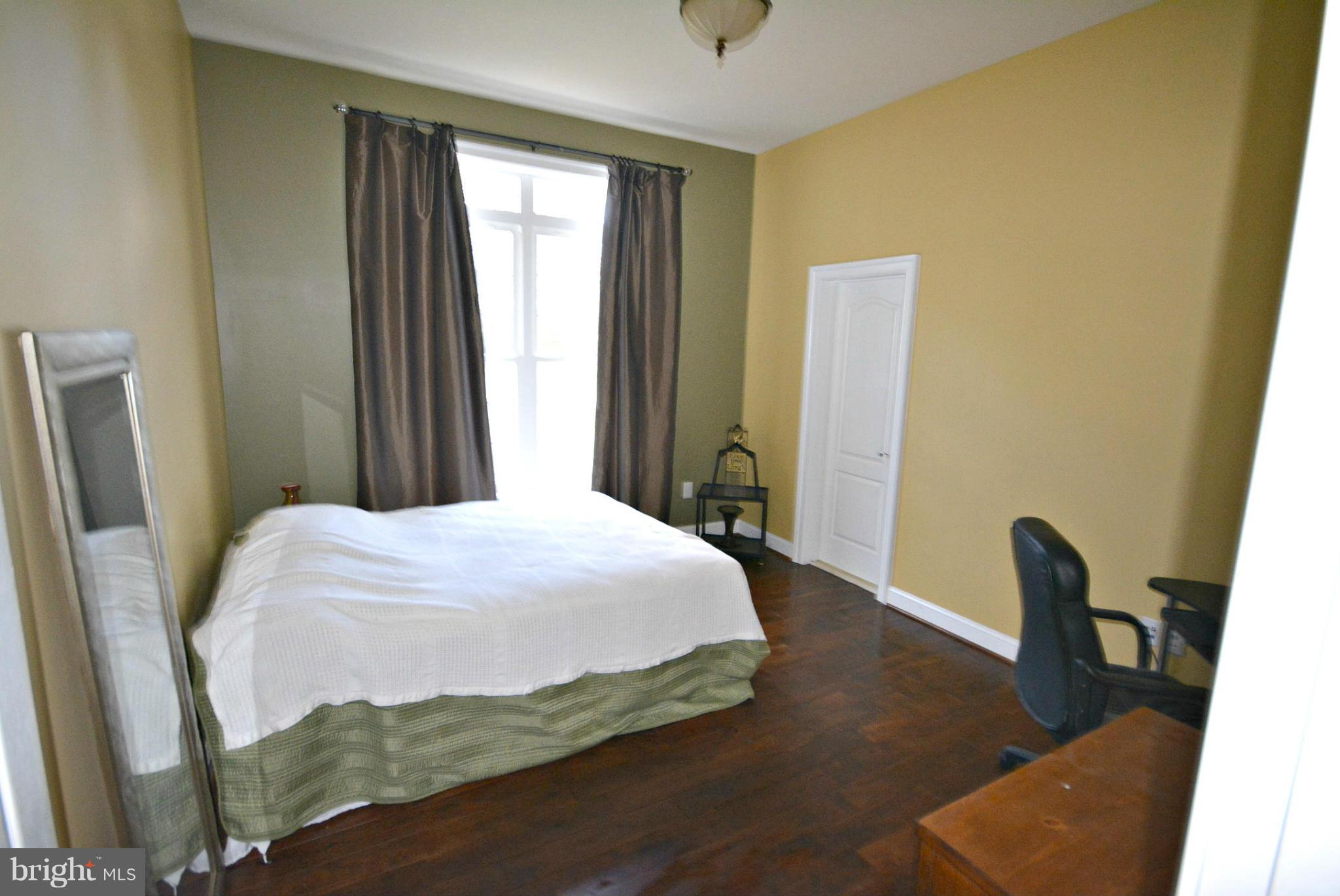 ESTATES AT FAIR OAKS - Residential