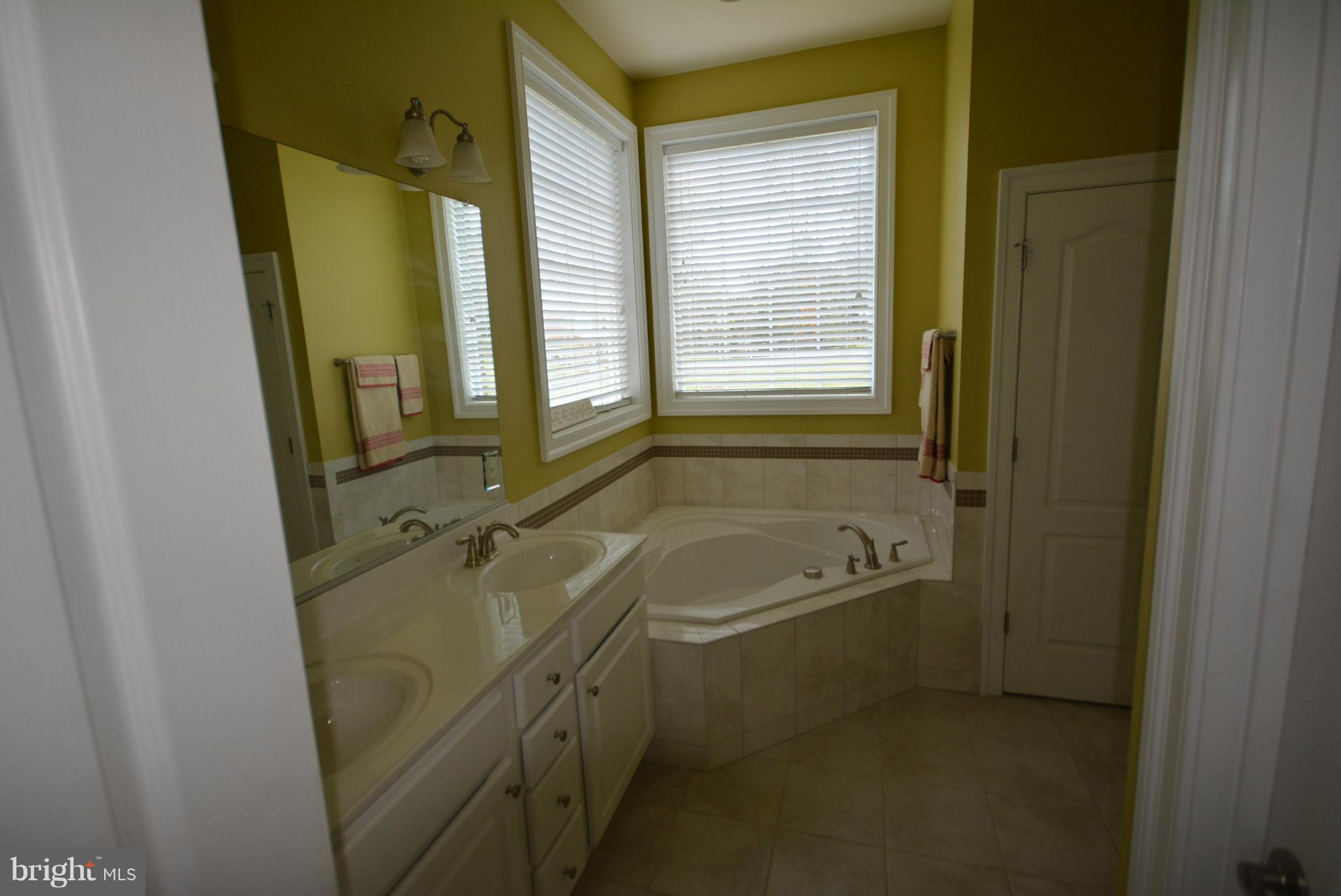 ESTATES AT FAIR OAKS - Residential