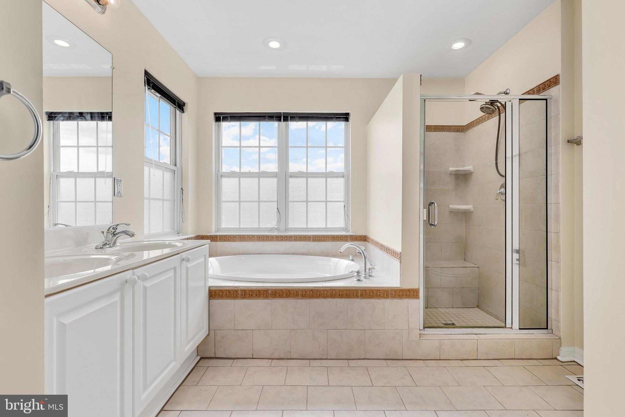 NORTH CROSSING - Residential