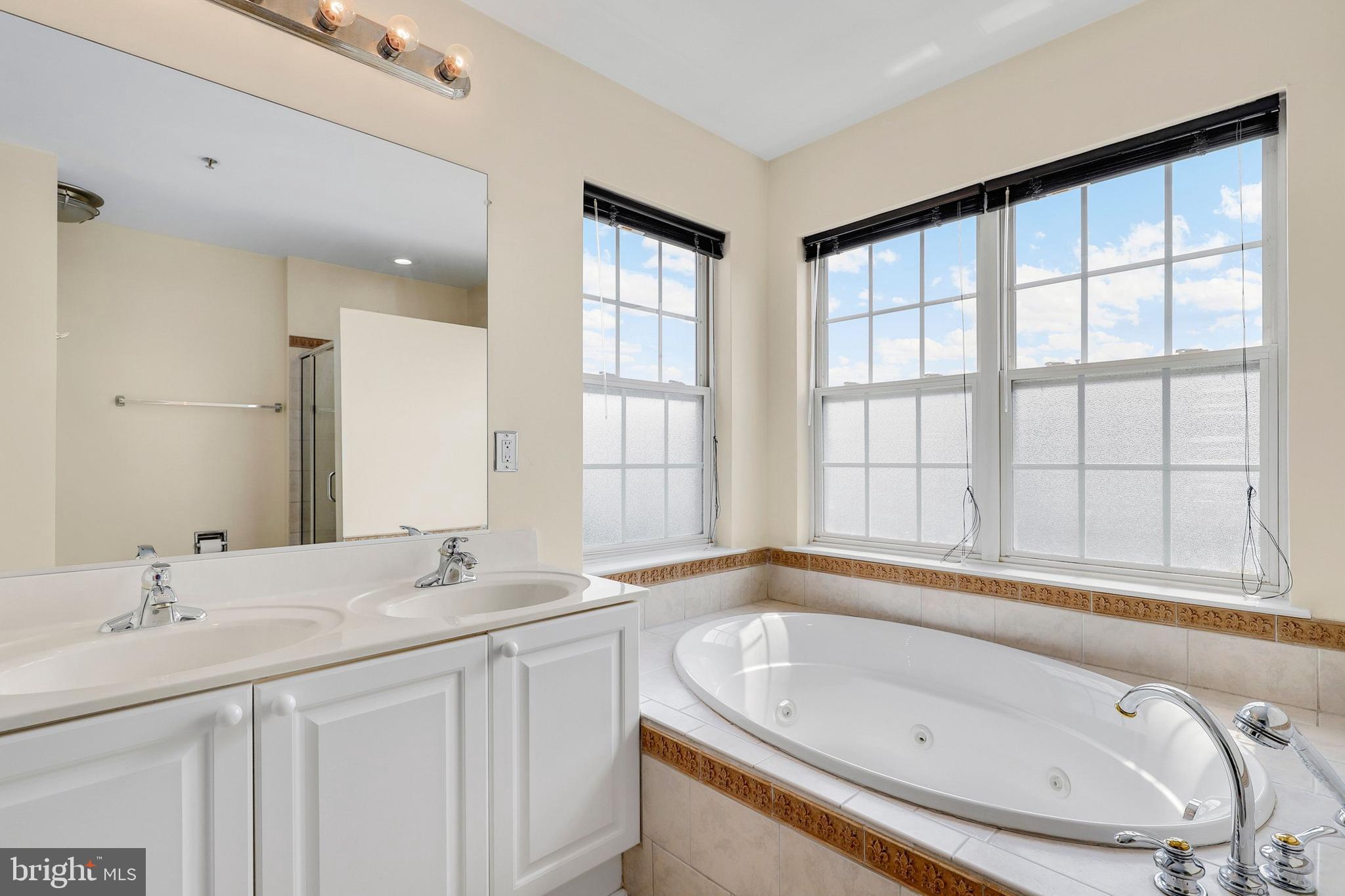 NORTH CROSSING - Residential