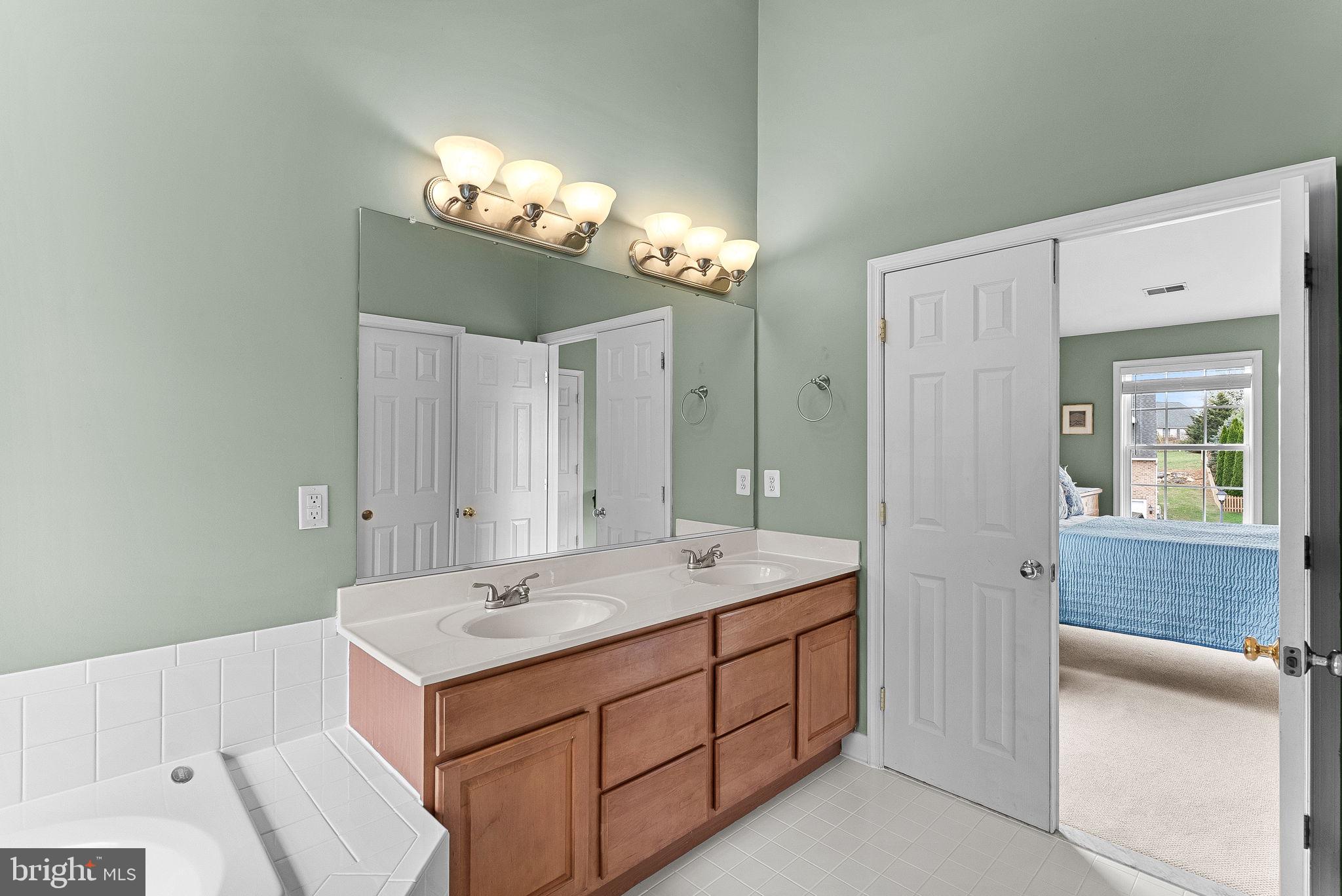 MEADOW BRANCH SOUTH - Residential