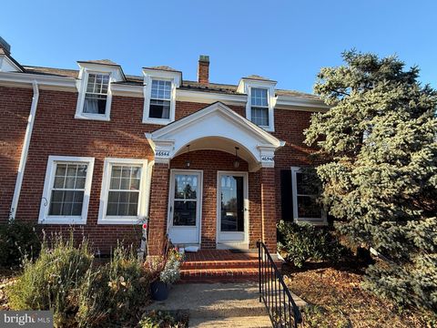 4654 36TH STREET S B ARLINGTON VA 22206