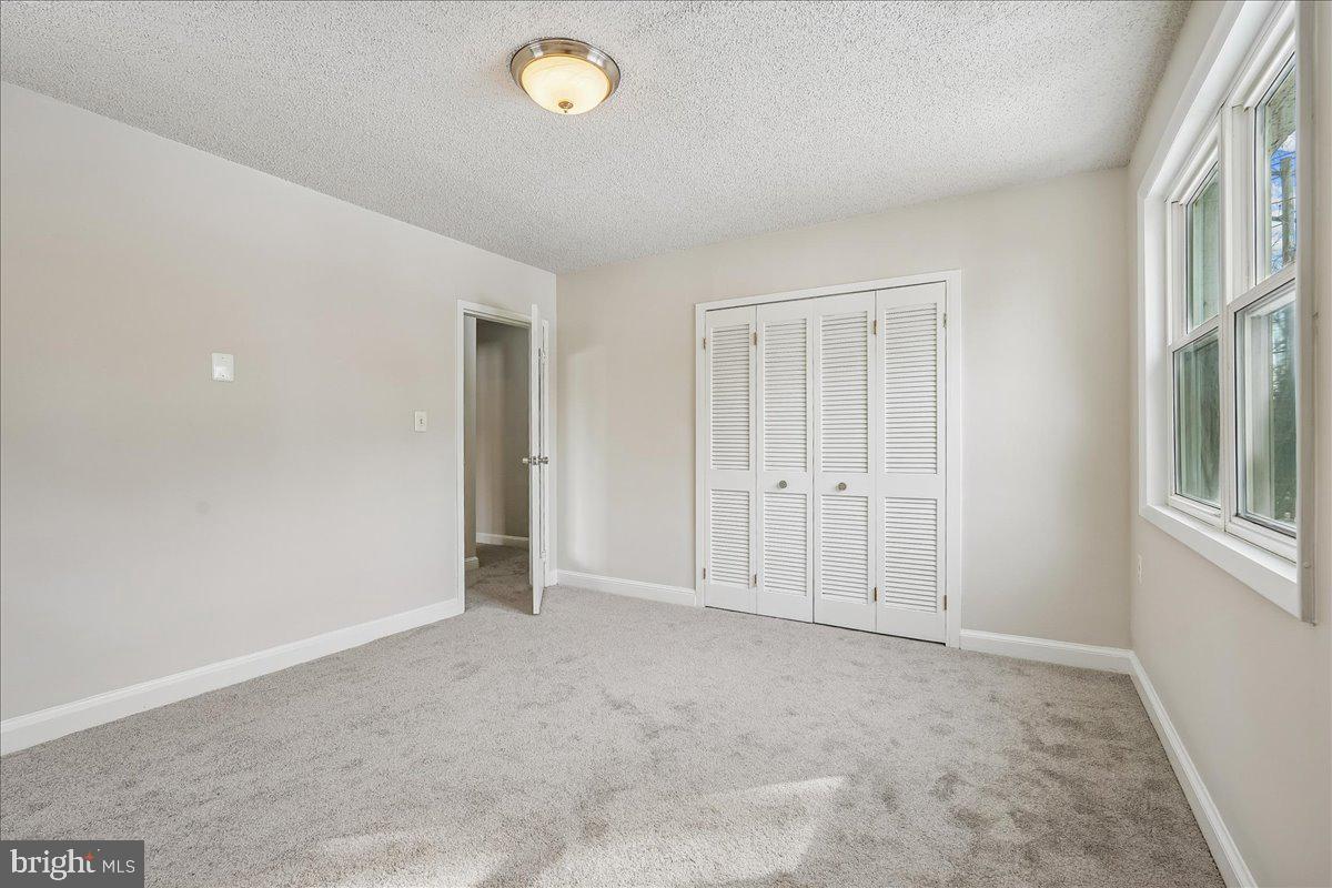 MACARTHUR PARK CONDOMINIUMS - Residential