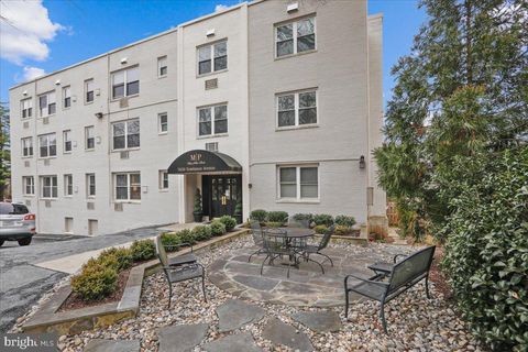 Condo For Sale - 7630 Tomlinson Avenue #L-16<br/> CABIN JOHN, MD 20818