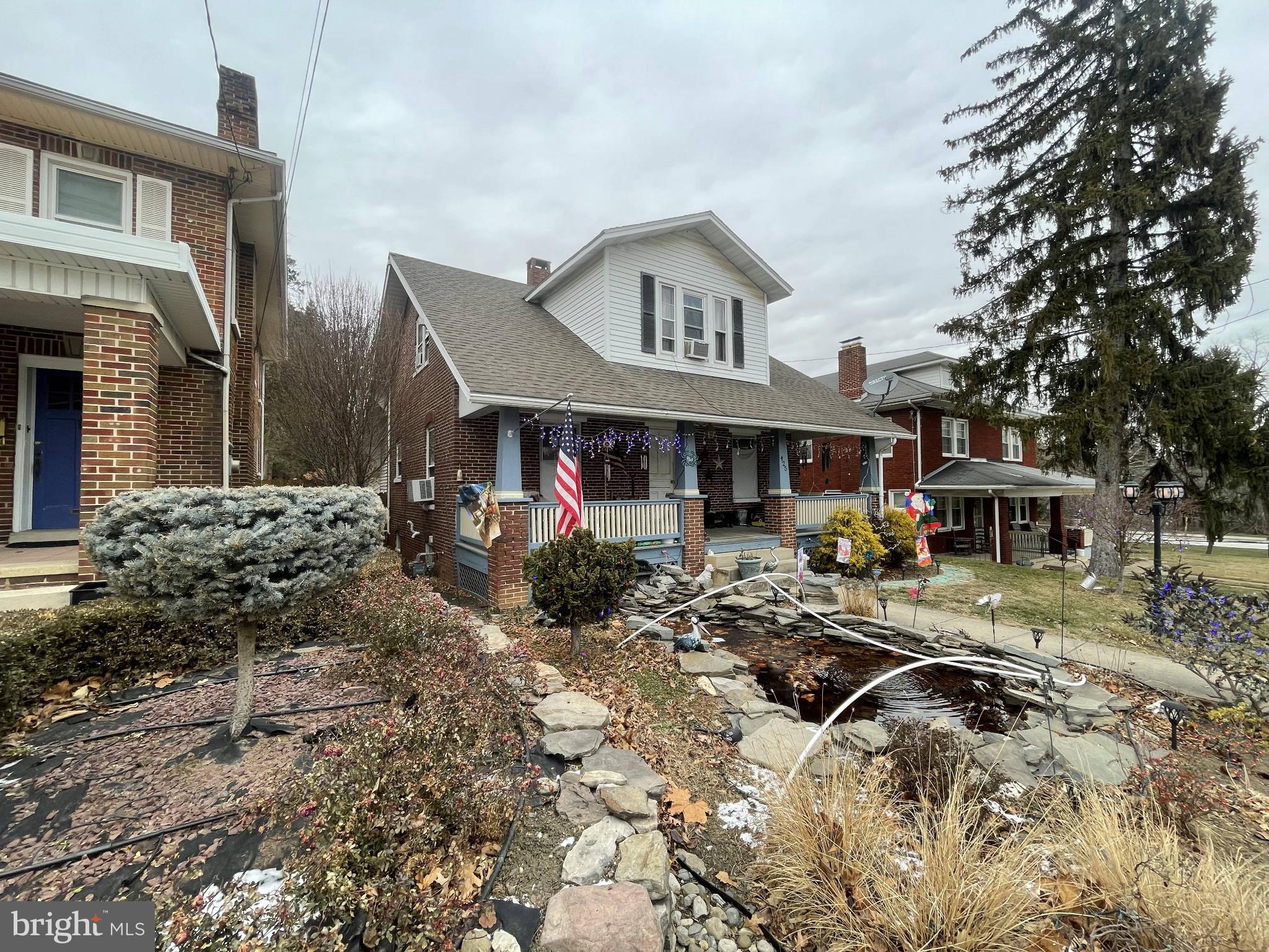 425 W JACKSON STREET