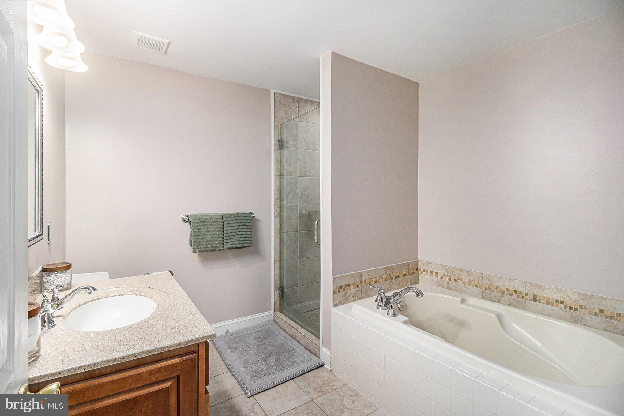 STONEGATE - Residential