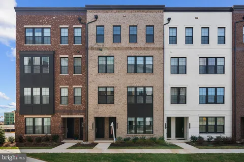 43476 Danville Terrace, Ashburn, VA MLS: VALO2095740