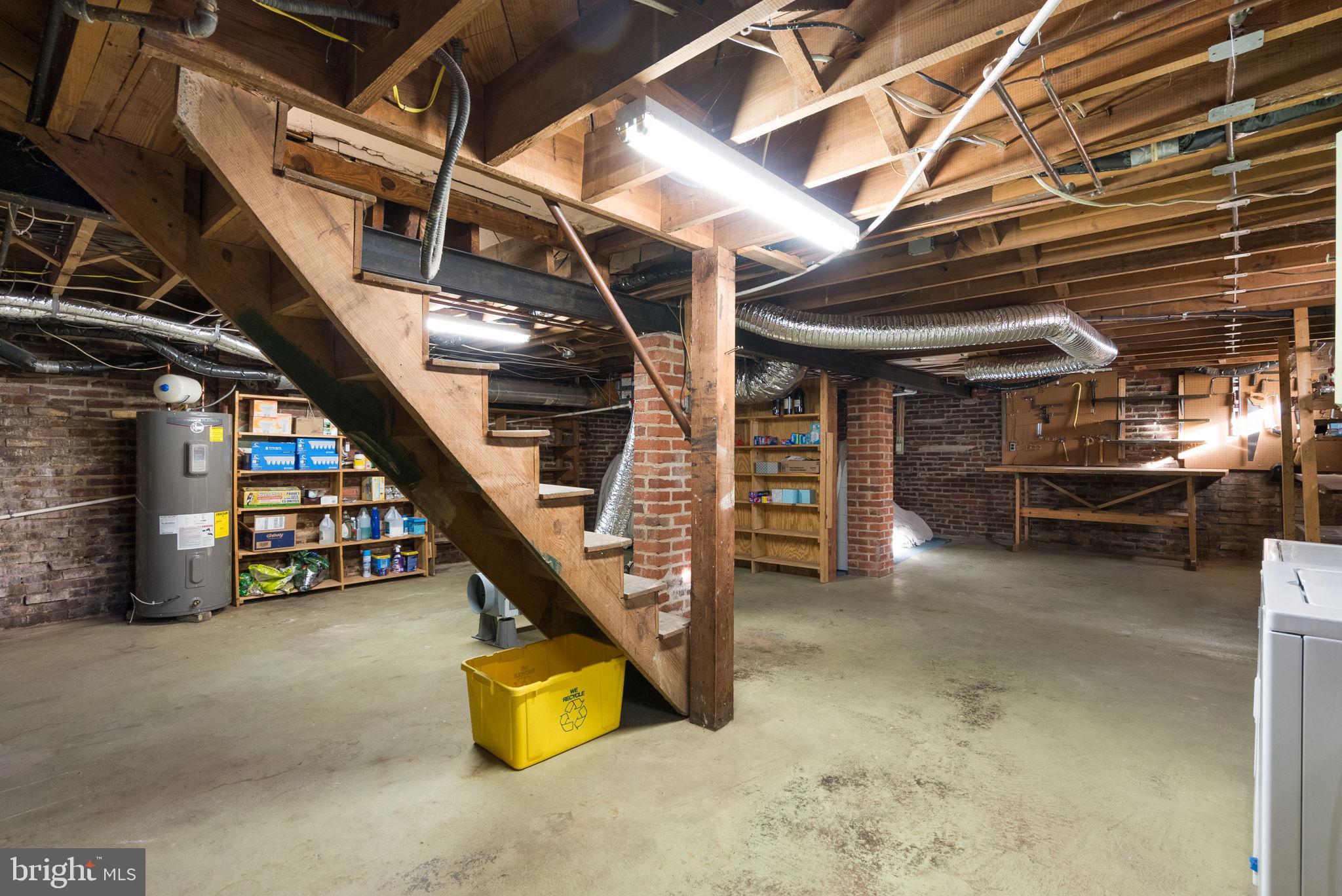 COLLEGE PARK - Residential