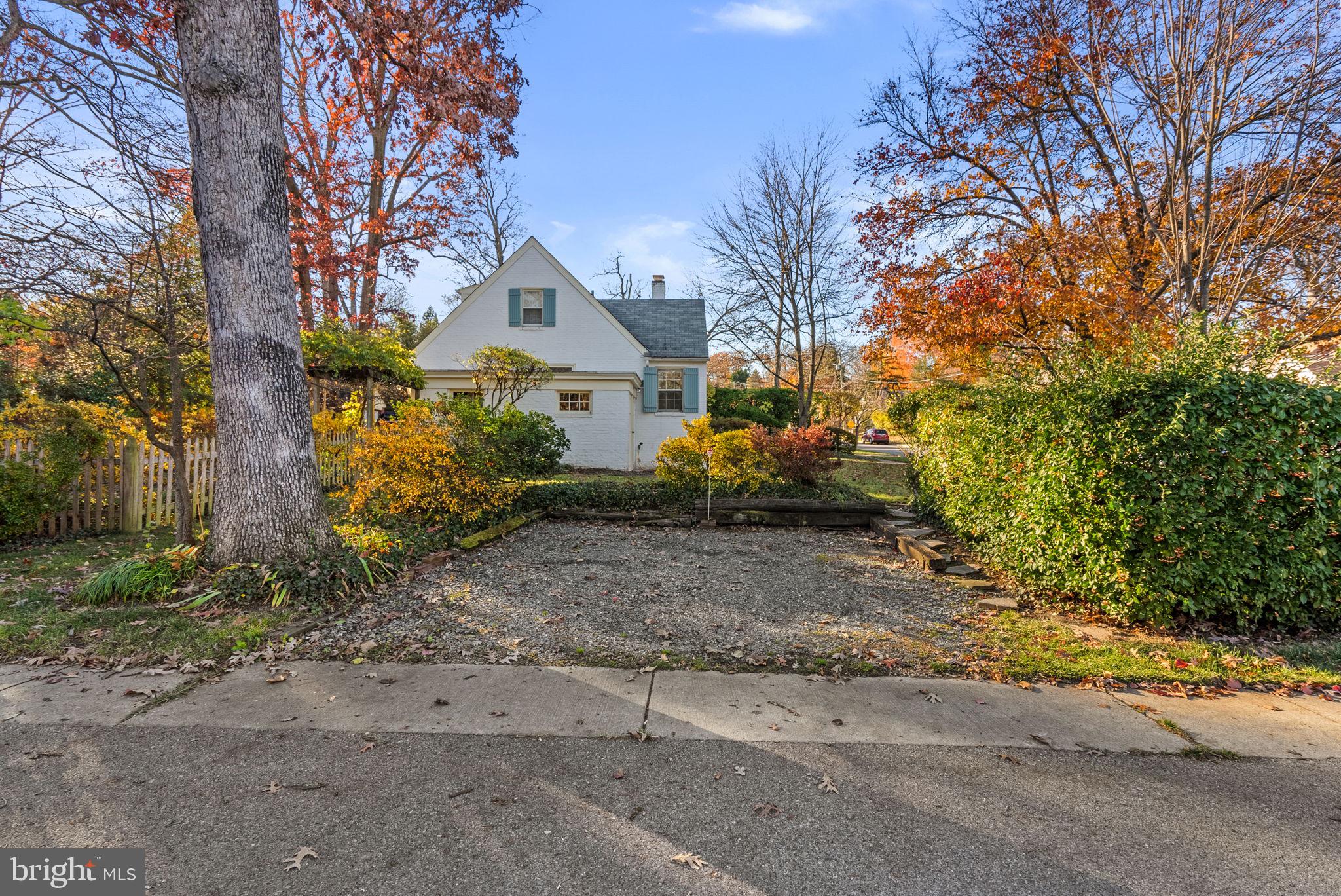 COLLEGE PARK - Residential