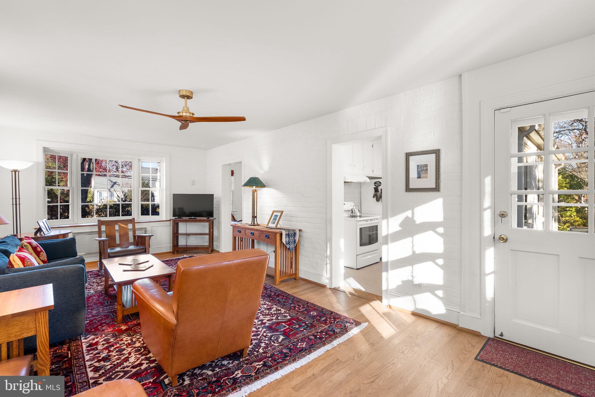 COLLEGE PARK - Residential