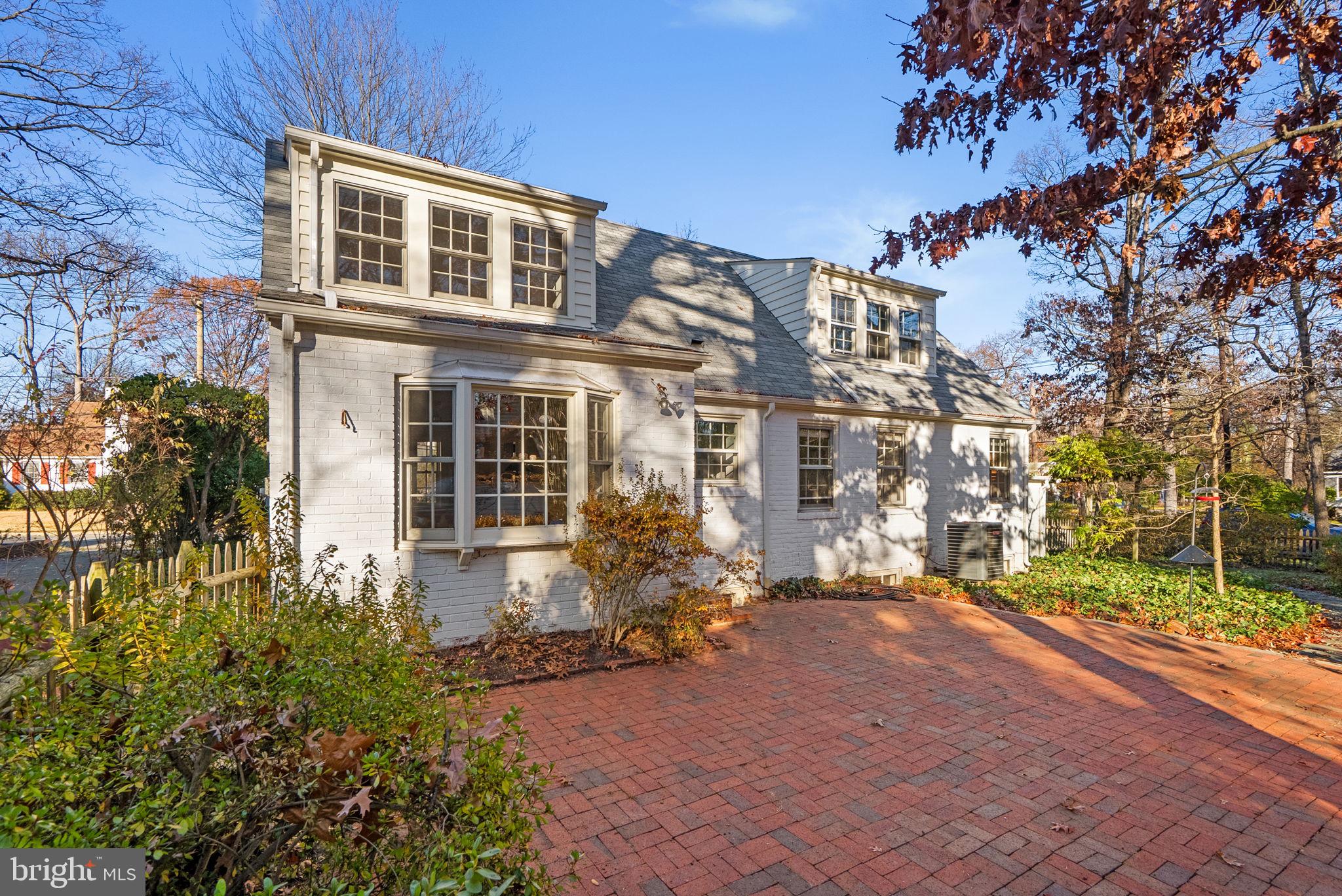 COLLEGE PARK - Residential