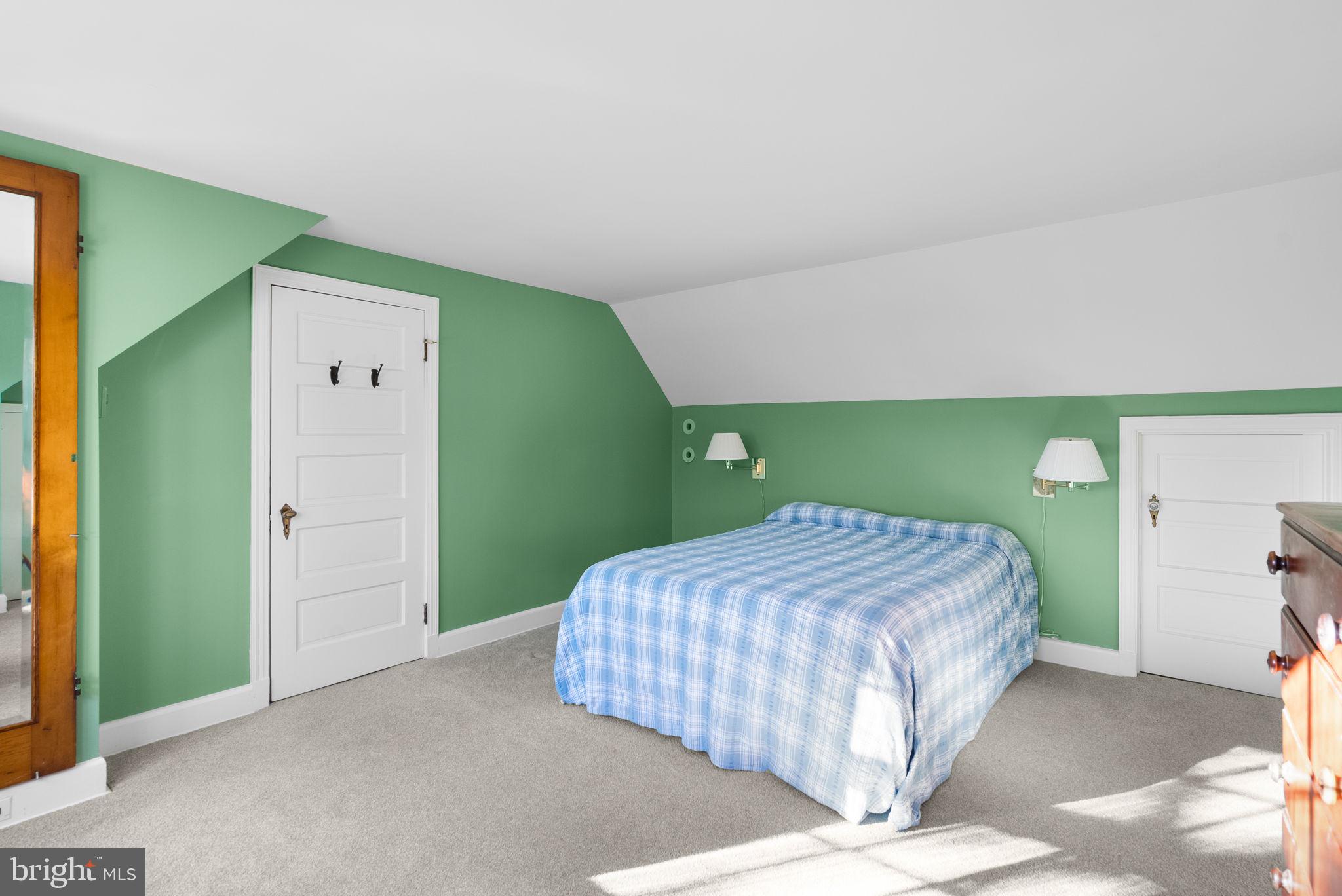 COLLEGE PARK - Residential