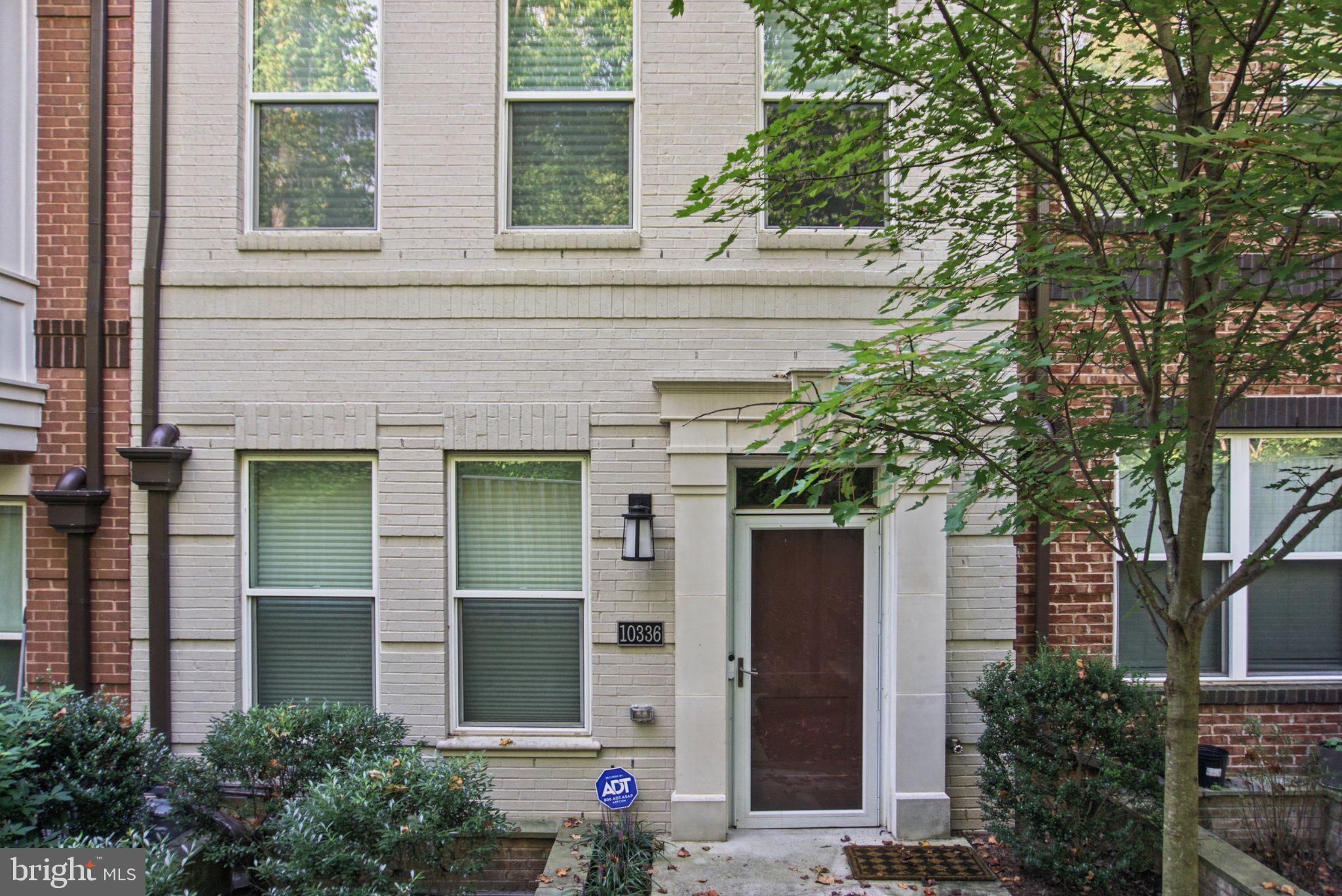 10336 GROSVENOR PLACE
