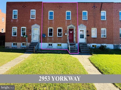 Townhouse For Sale - 2953 Yorkway<br/> DUNDALK, MD 21222
