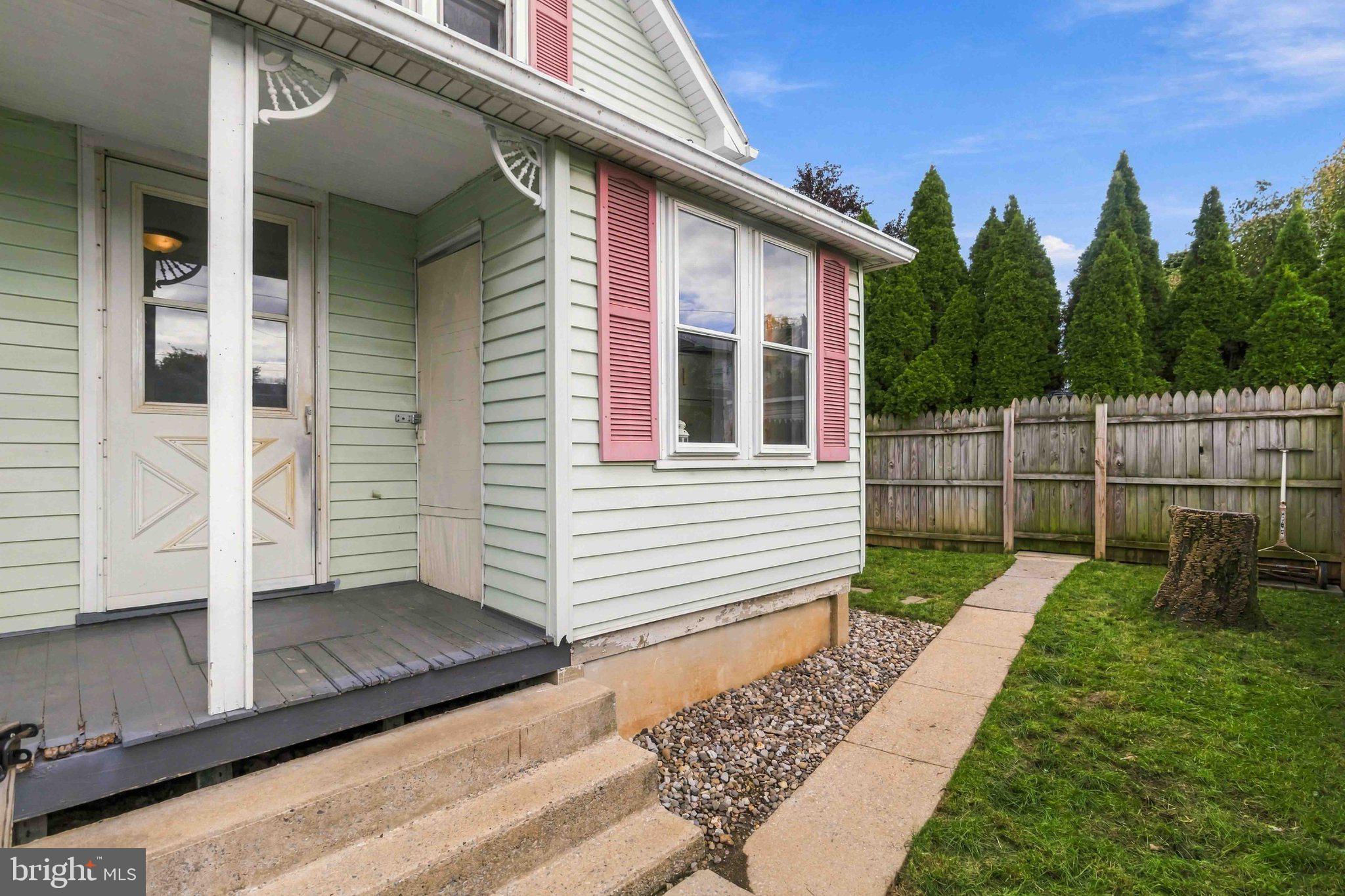 350 W NORTH AVENUE