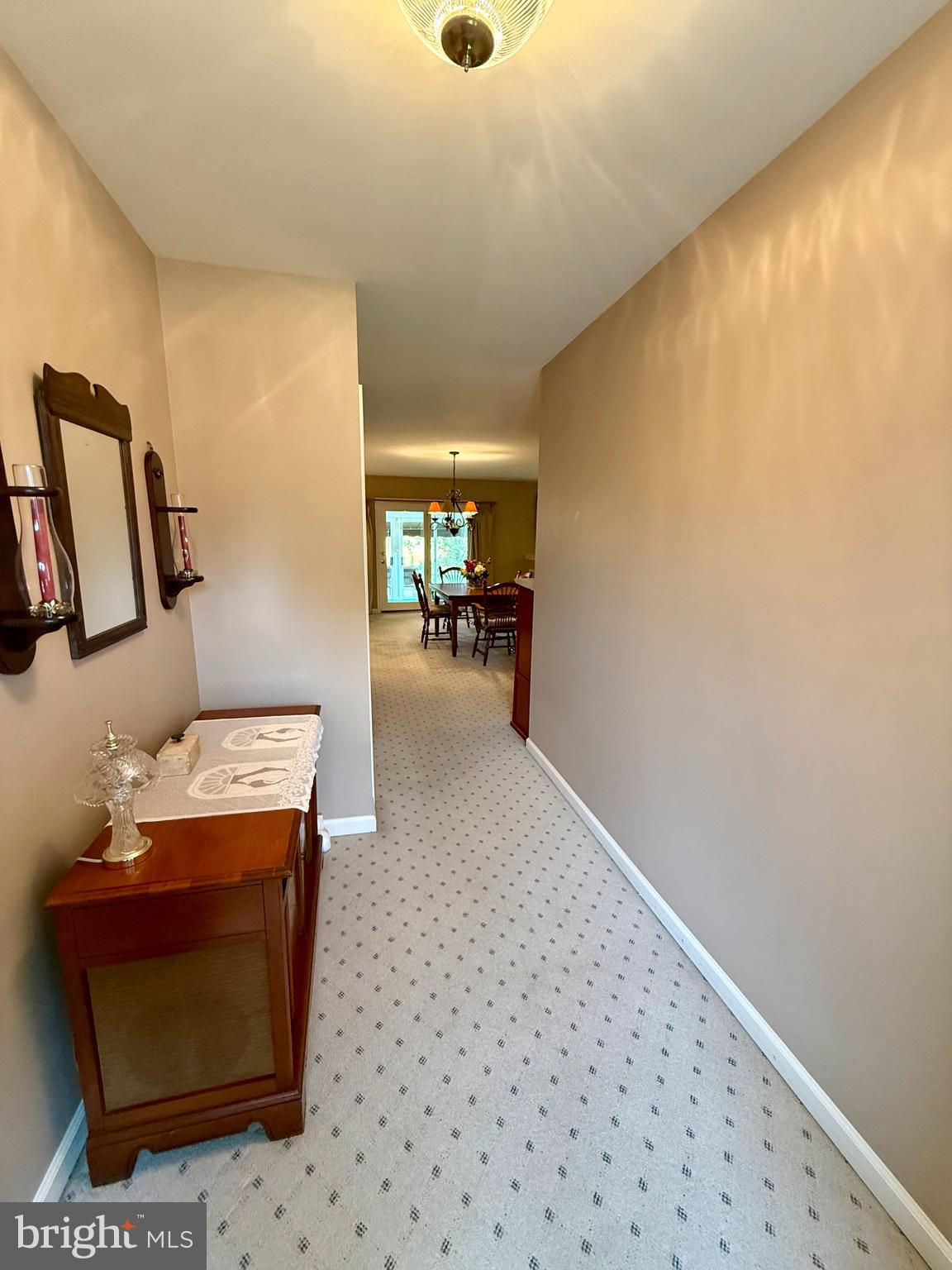 304 W WALNUT TREE DRIVE