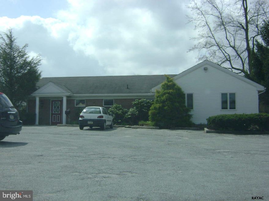 Dental office located next to Rite Aid, Rutter's Farm Store and Goodwill. Great space for medical office or retail store.  Available Parking:On site
