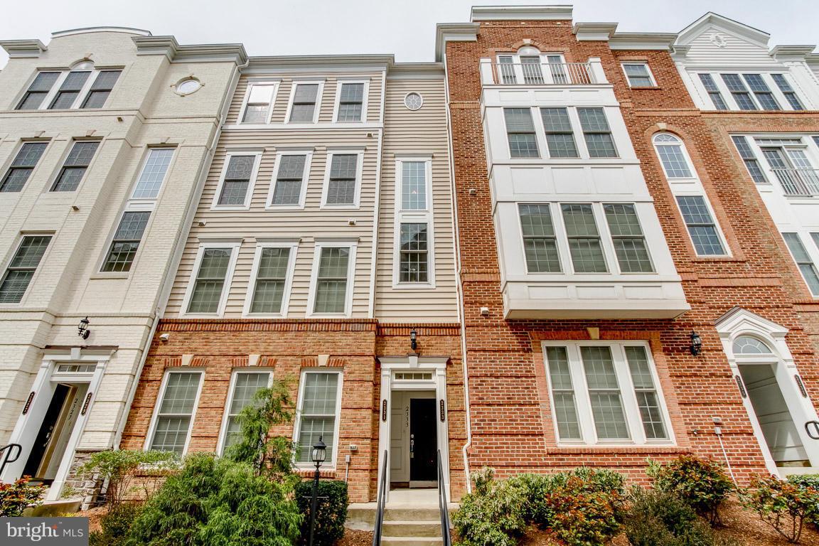 POTOMAC CLUB - Residential