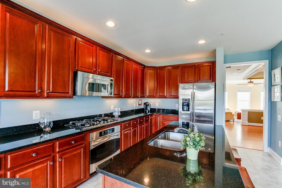 POTOMAC CLUB - Residential