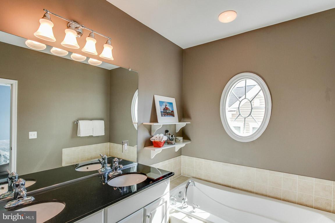 POTOMAC CLUB - Residential