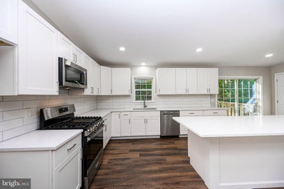 196 ICEDALE ROAD HONEY BROOK PA 19344