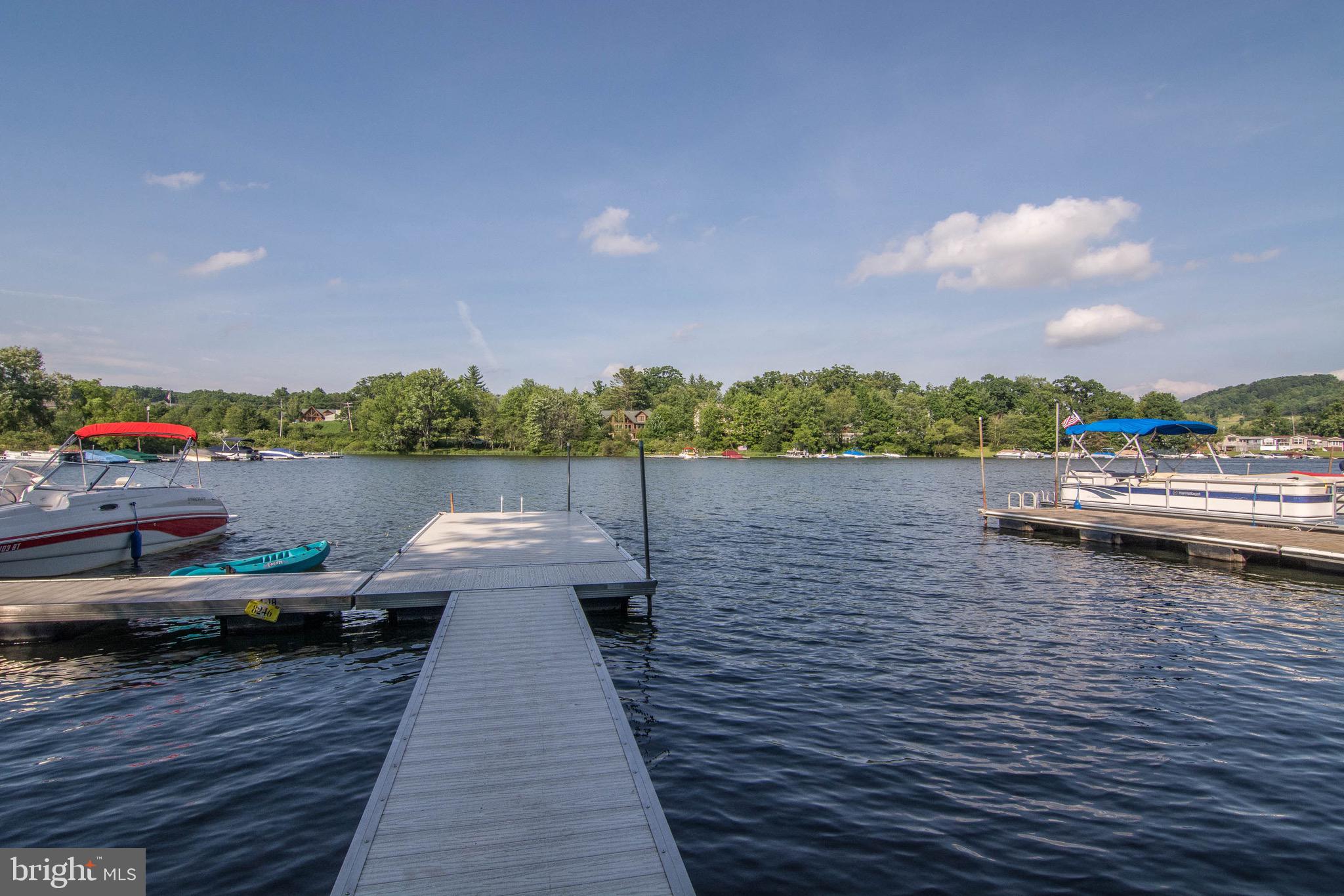 DEEP CREEK VILLAGE - Residential