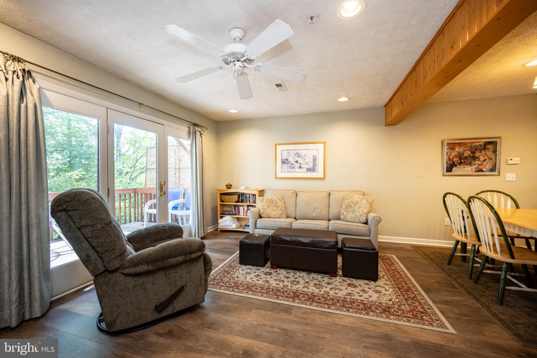 DEEP CREEK VILLAGE - Residential