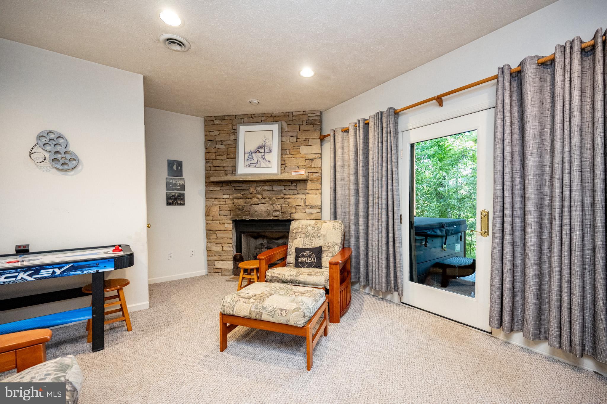 DEEP CREEK VILLAGE - Residential