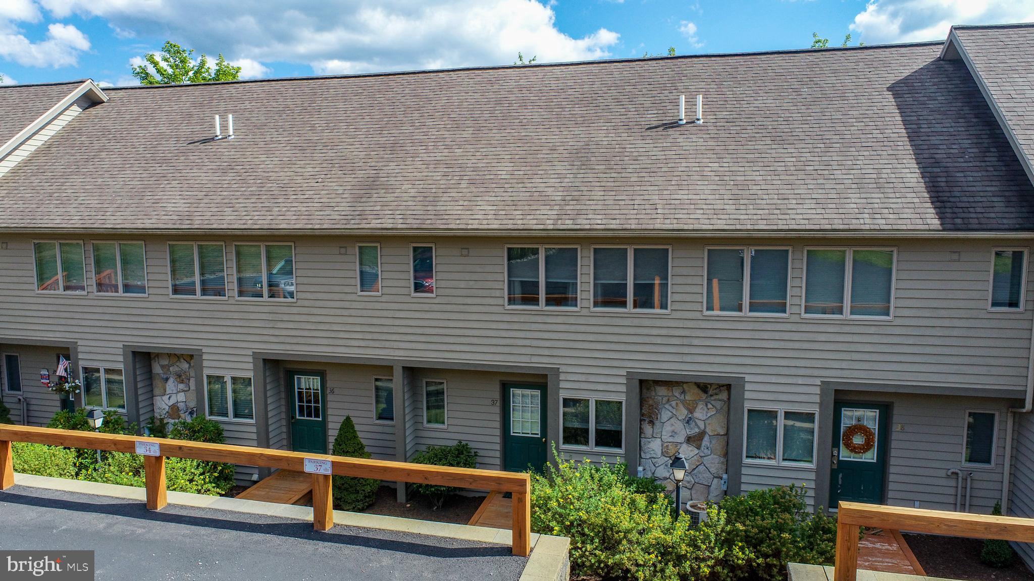 DEEP CREEK VILLAGE - Residential