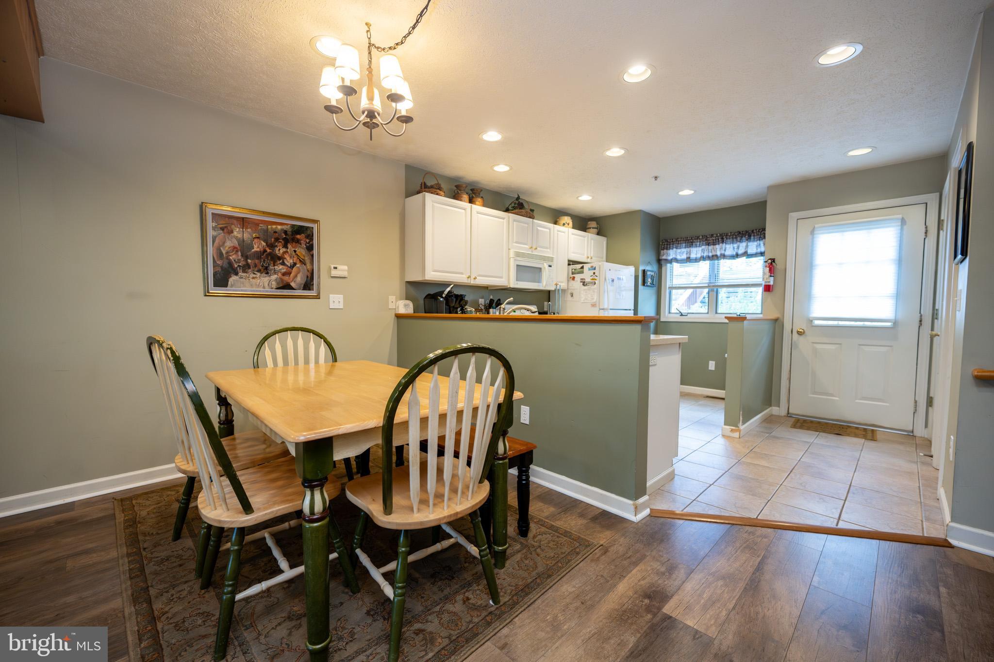 DEEP CREEK VILLAGE - Residential