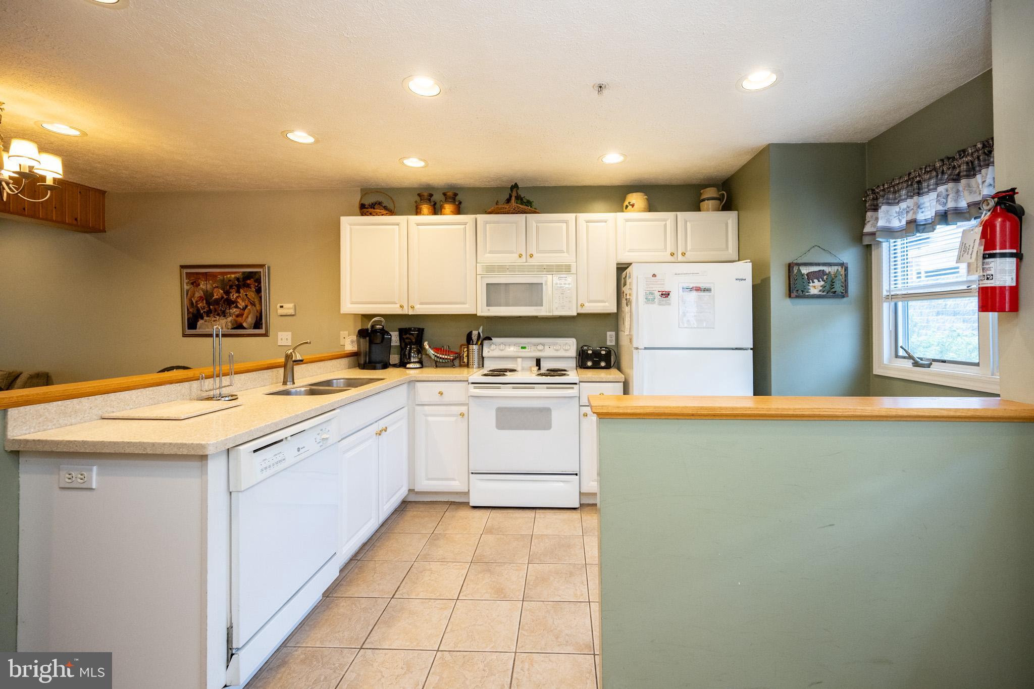 DEEP CREEK VILLAGE - Residential