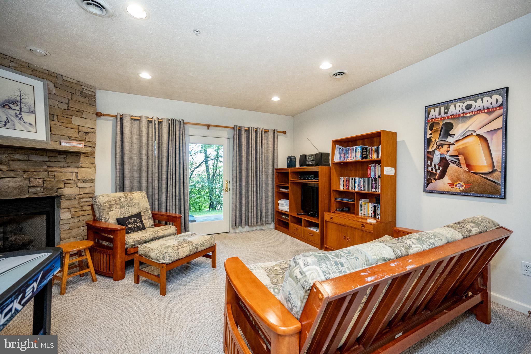 DEEP CREEK VILLAGE - Residential