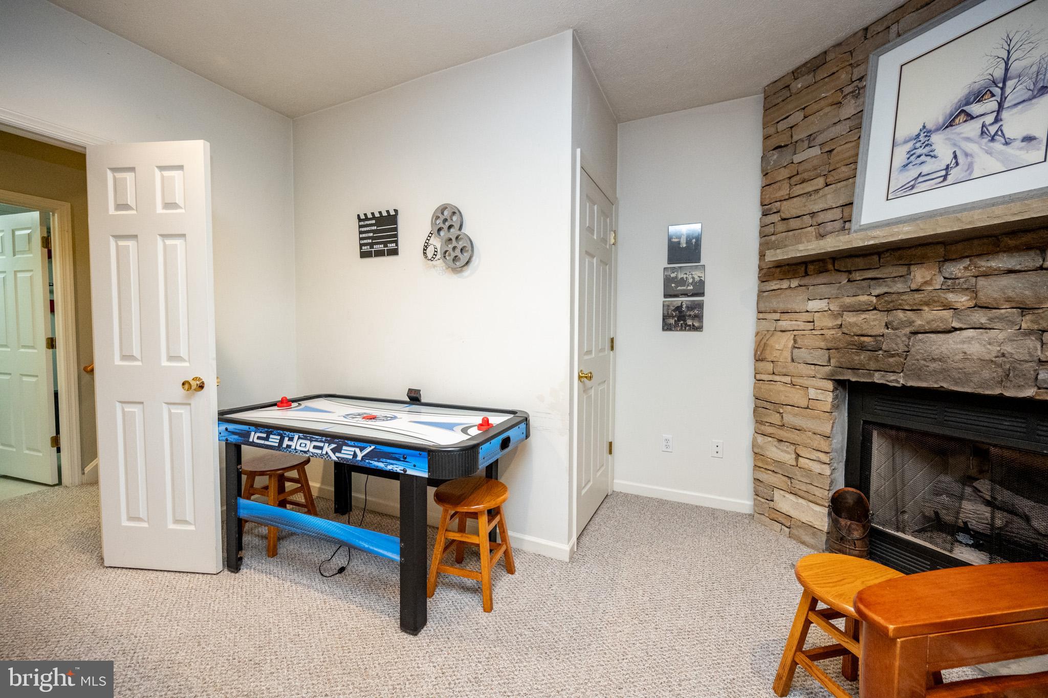 DEEP CREEK VILLAGE - Residential