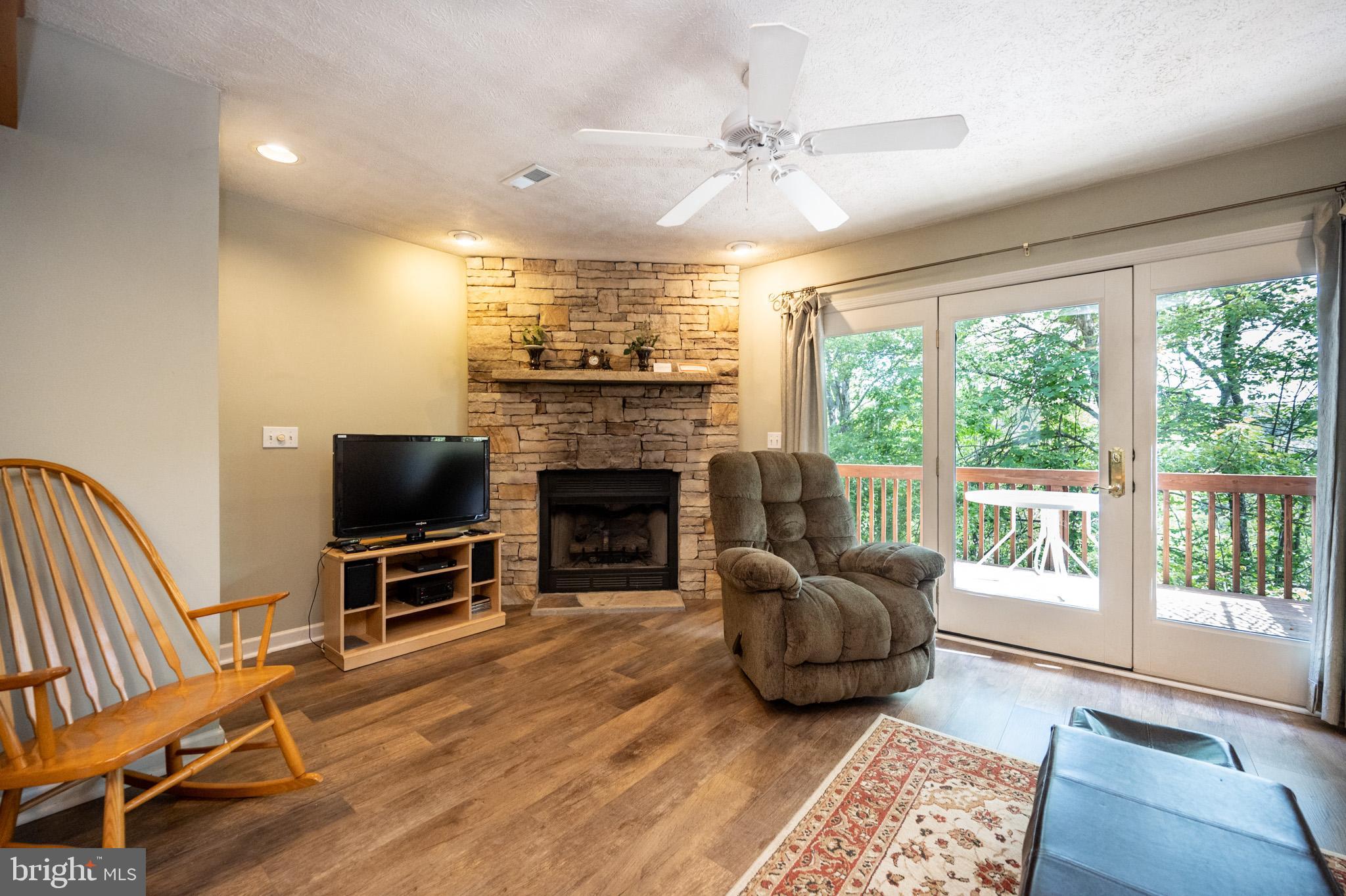 DEEP CREEK VILLAGE - Residential