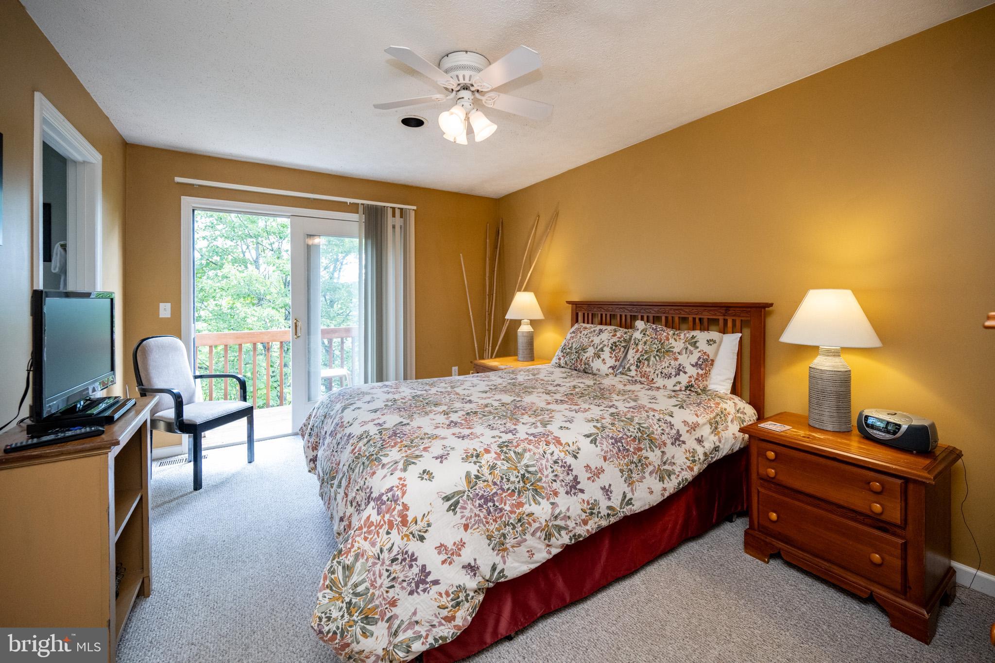 DEEP CREEK VILLAGE - Residential