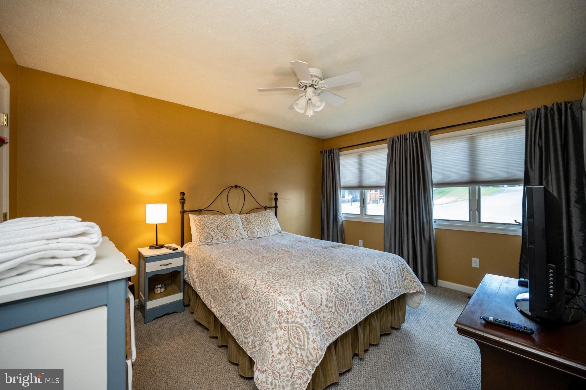 DEEP CREEK VILLAGE - Residential