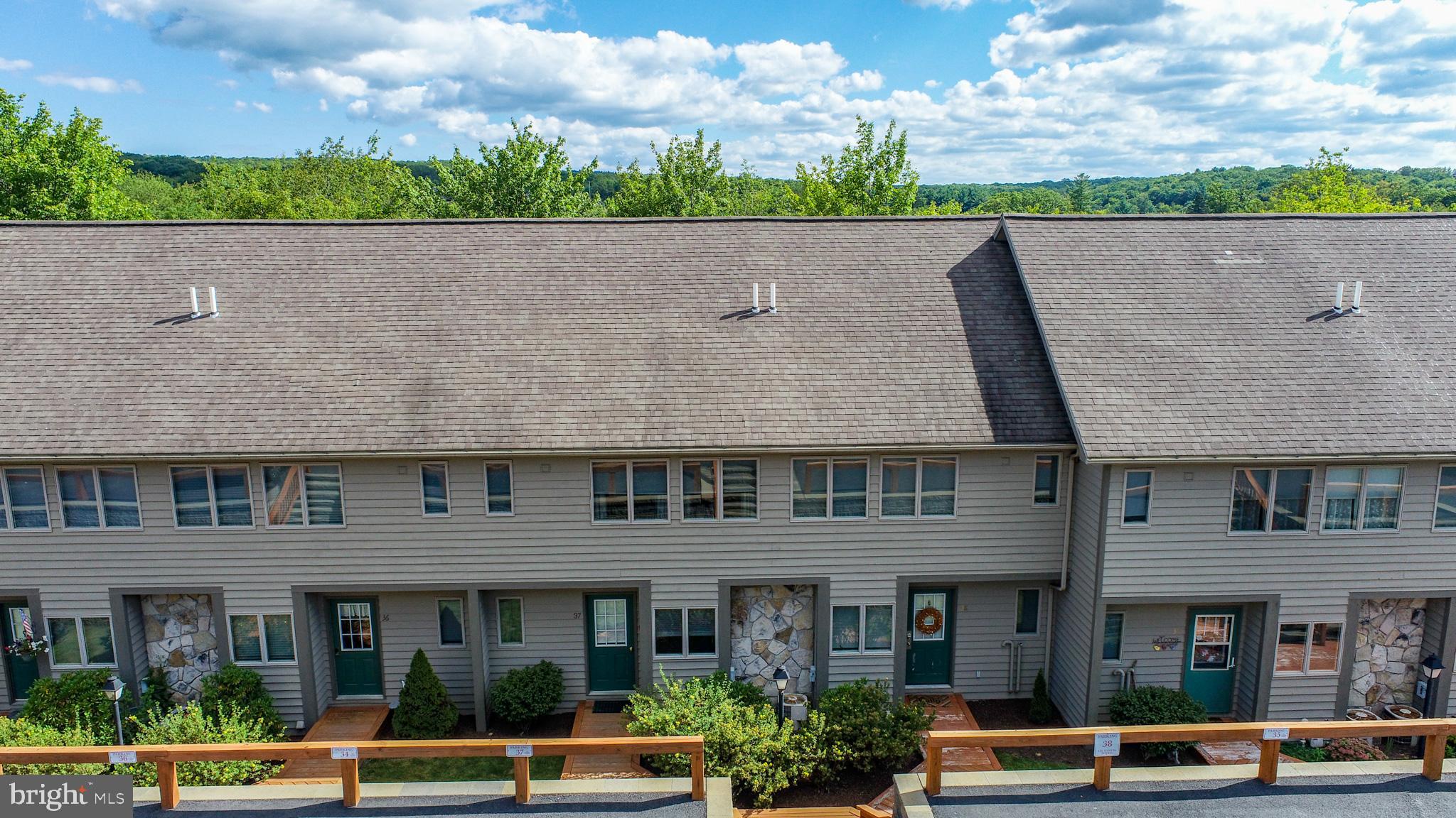 DEEP CREEK VILLAGE - Residential