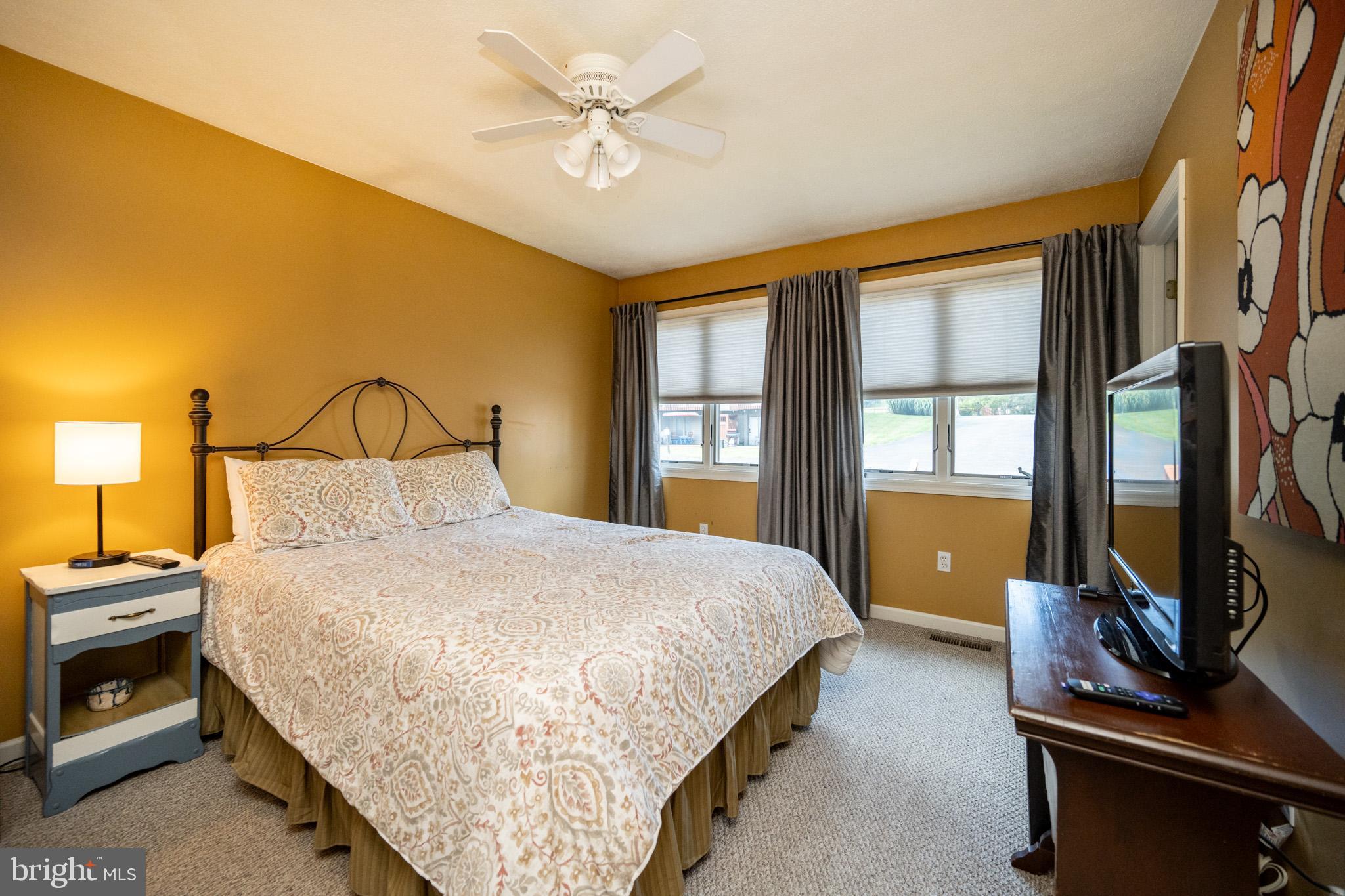 DEEP CREEK VILLAGE - Residential